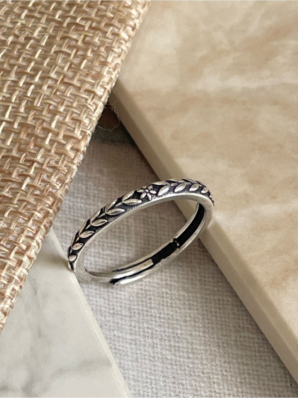 925 Sterling Silver, Oxidized pretty stacking Ring!! Adjustable (US:5- 10)